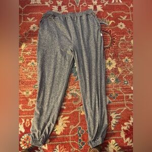 Vuori boyfriend Joggers in Heather grey